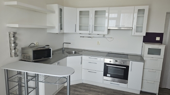 Pronájem bytu 1+kk v osobním vlastnictví 30 m², Praha 4 - Kamýk