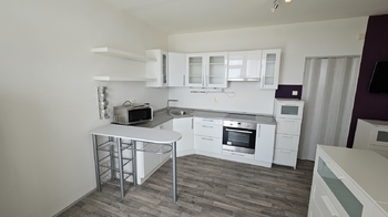 Pronájem bytu 1+kk v osobním vlastnictví 30 m², Praha 4 - Kamýk
