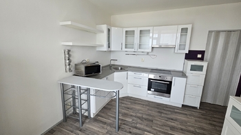 Pronájem bytu 1+kk v osobním vlastnictví 30 m², Praha 4 - Kamýk