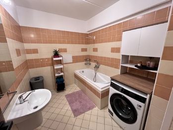Prodej bytu 3+kk v osobním vlastnictví 75 m², Pelhřimov