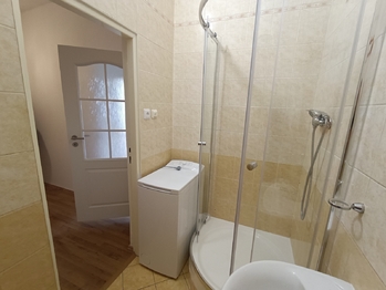 Pronájem bytu 2+1 v osobním vlastnictví 48 m², Praha 10 - Vršovice