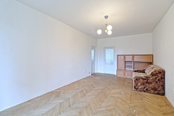 obývací pokoj - Prodej bytu 2+1 v osobním vlastnictví 56 m², Praha 10 - Záběhlice