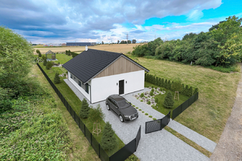 Prodej pozemku 1614 m², Strančice