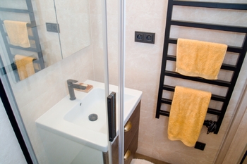 Koupelna - Pronájem bytu 1+1 v osobním vlastnictví 40 m², Brno