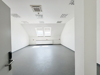 Pronájem kancelářských prostor 40 m², Písek