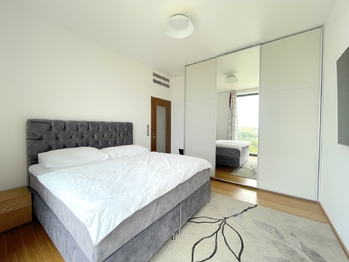ložnice II - Pronájem bytu 4+kk v osobním vlastnictví 129 m², Praha 4 - Nusle