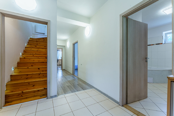 Prodej domu 263 m², Okrouhlo