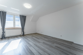 Prodej domu 263 m², Okrouhlo