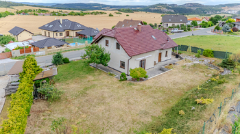 RD dron - Prodej domu 147 m², Tmaň