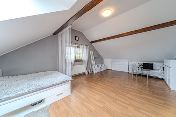 Prodej domu 147 m², Tmaň