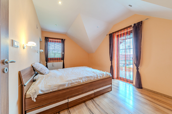 ložnice - Prodej domu 147 m², Tmaň