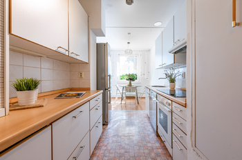 Prodej bytu 3+1 v osobním vlastnictví 71 m², Praha 8 - Troja
