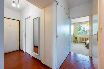 Prodej bytu 3+1 v osobním vlastnictví 71 m², Praha 8 - Troja