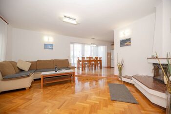 Prodej domu 257 m², Kožino