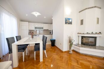 Prodej domu 257 m², Kožino