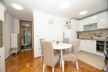 Prodej domu 257 m², Kožino
