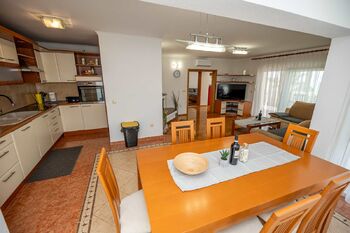 Prodej domu 257 m², Kožino