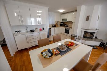 Prodej domu 257 m², Kožino