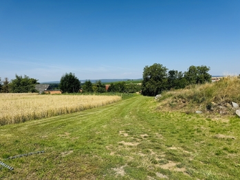 Prodej pozemku 1075 m², Kučerov