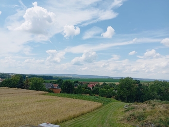 Prodej pozemku 1075 m², Kučerov