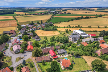 Prodej pozemku 269 m², Hněvčeves