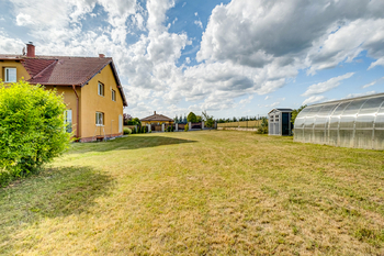 Prodej domu 300 m², Malý Újezd