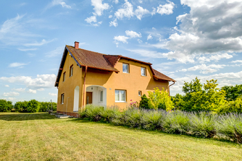 Prodej domu 300 m², Malý Újezd