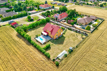 Prodej domu 300 m², Malý Újezd