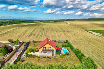 Prodej domu 300 m², Malý Újezd