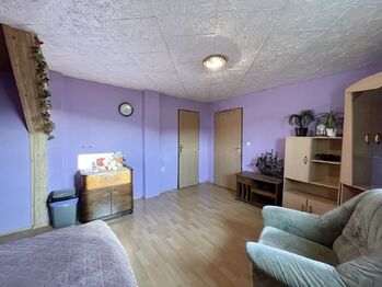 Prodej domu 401 m², Křimov
