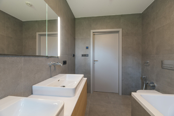 Koupelna s WC - Pronájem bytu 3+kk v osobním vlastnictví 99 m², Lanškroun