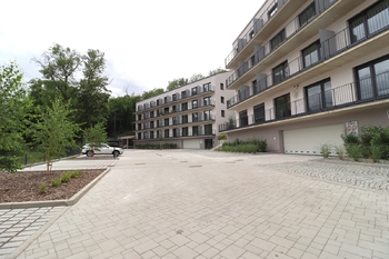 Pronájem bytu 1+kk v osobním vlastnictví 65 m², Praha 5 - Hlubočepy