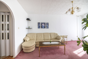 Obývací pokoj - Prodej bytu 3+kk v osobním vlastnictví 75 m², Praha 4 - Chodov