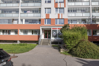 Vstup do domu - Prodej bytu 3+kk v osobním vlastnictví 75 m², Praha 4 - Chodov