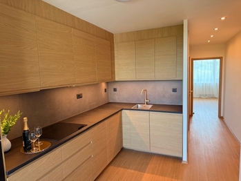 Prodej bytu 3+1 v osobním vlastnictví 83 m², Praha 4 - Modřany
