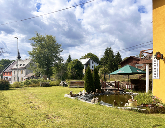 Zahrada s jezírkem - Prodej ubytovacího zařízení 510 m², Jindřichovice