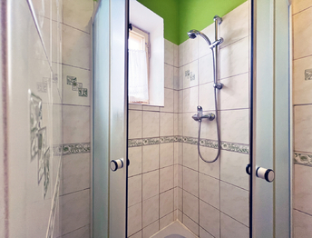 Koupelna Apartmán 1 - Prodej ubytovacího zařízení 510 m², Jindřichovice
