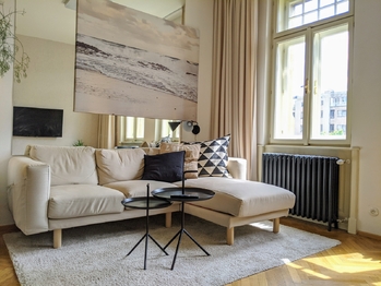 Obývací pokoj - Pronájem bytu 2+kk v osobním vlastnictví 53 m², Praha 7 - Bubeneč