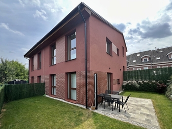 Dům ze zahrádky - Pronájem domu 124 m², Nelahozeves 