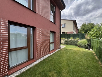 Dům ze zahrádky - Pronájem domu 124 m², Nelahozeves
