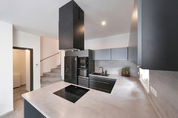 Kuchyňský kout - Pronájem domu 124 m², Nelahozeves
