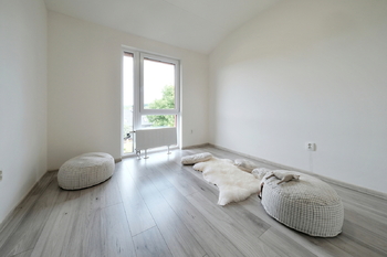 Pokoj 1 - Pronájem domu 124 m², Nelahozeves