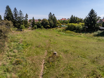 Prodej pozemku 4504 m², Praha 9 - Běchovice