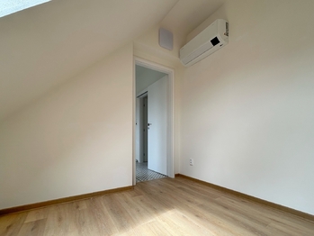 Pronájem bytu 2+1 v osobním vlastnictví 40 m², Praha 6 - Břevnov