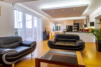 Pronájem domu 160 m², Velké Přílepy