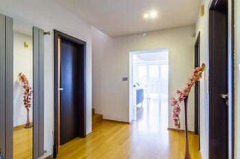 Pronájem domu 160 m², Velké Přílepy