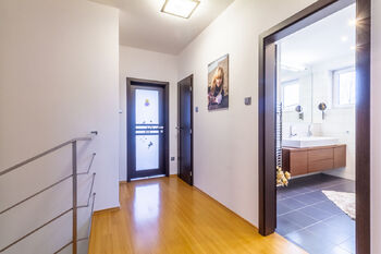 Pronájem domu 160 m², Velké Přílepy