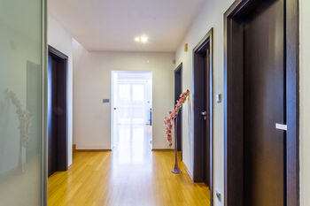 Pronájem domu 160 m², Velké Přílepy