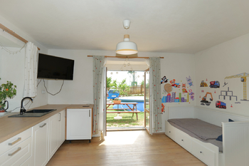 Pokoj s kuchyní - Prodej chaty / chalupy 41 m², Sedlec-Prčice