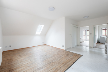 Prodej domu 330 m², Měchenice